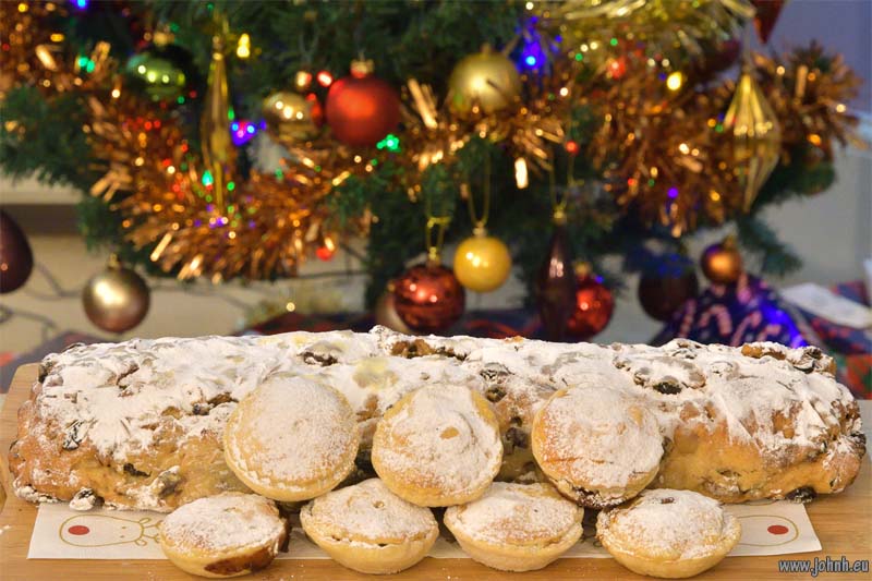 Mince Pies and Stollen