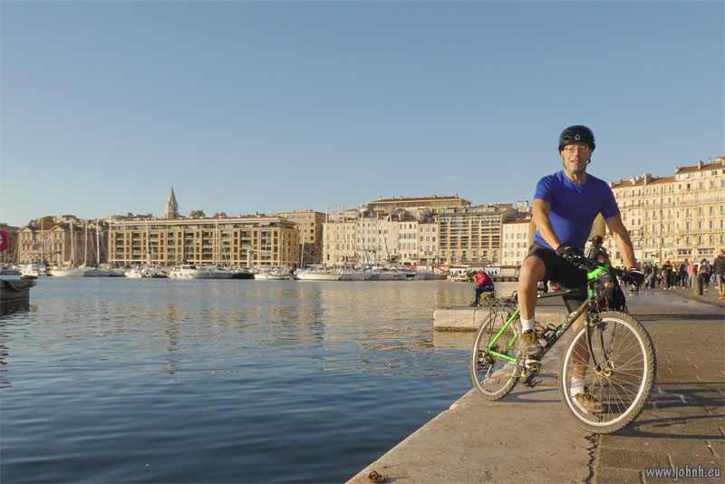 Marin trail bike at Marseille Vieux Port