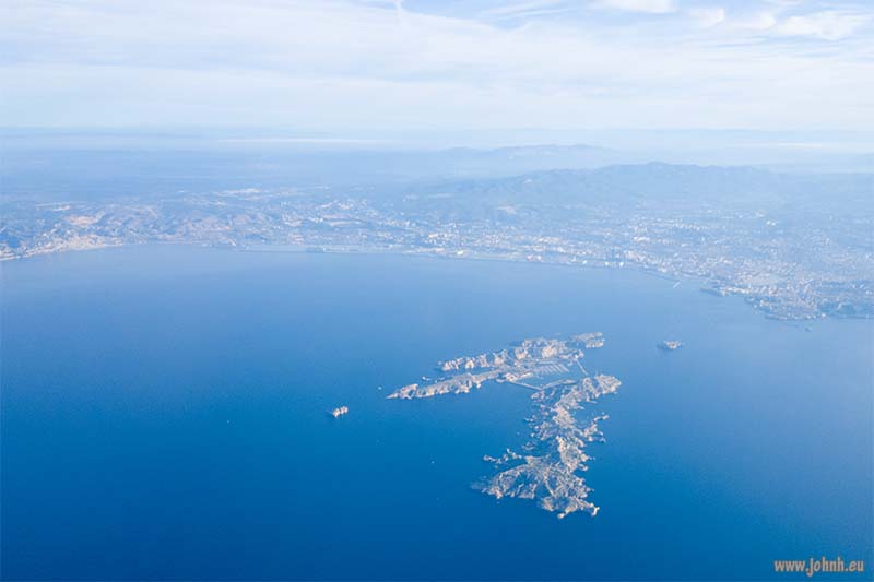 Approaching Marseille-Provence airport Approaching Marseille-Provence airport